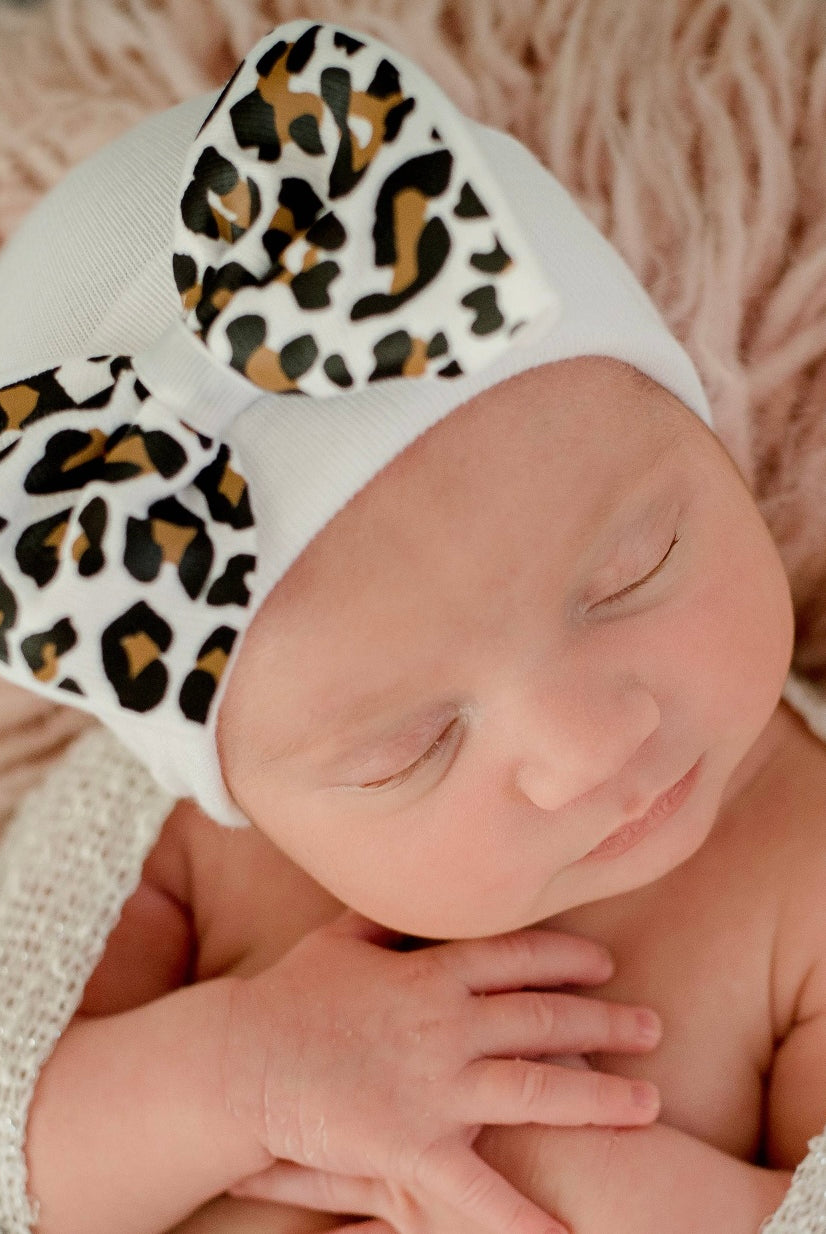 newborn hospital hat, leopard bow hospital hat, newborn photo prop, newborn photography, best baby boutique, hospital hat, leopard bow, baby girl hospital hat