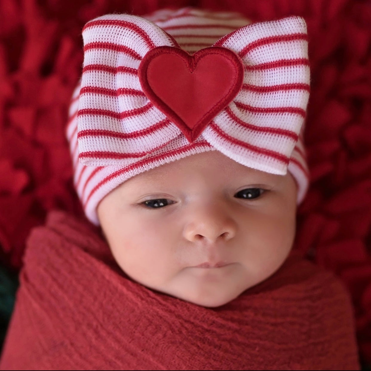 newborn hospital hat, baby girl newborn hat, bow heart newborn hat, valentine newborn hat, baby boutique, newborn photo prop, best newborn hats, baby girl bow hat,