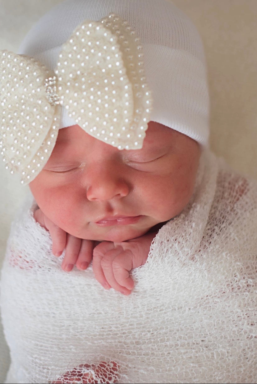 newborn hospita hat, pearl bow newborn hospital hat, baby girl hospita hat, bow beanie for baby, baby boutique, baby girl clothing, newborn photo prop, cute idea for newborn photography, pearl bow beanie,