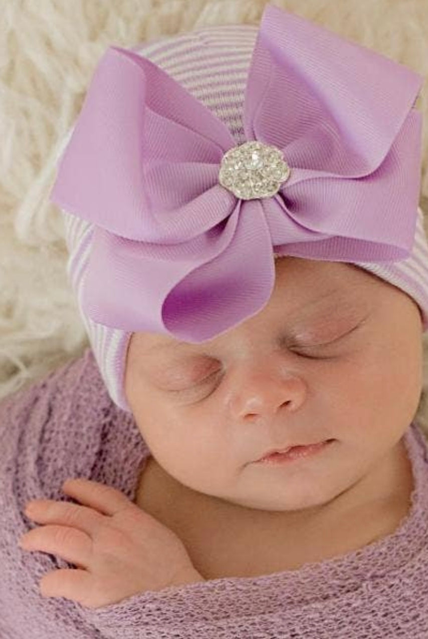 newborn hospital hat, baby photo shoot, newborn photo ideas, purple bow beanie hat,