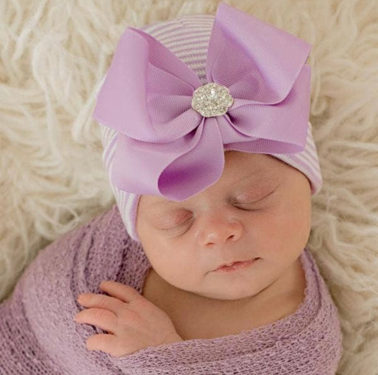 newborn hospital hat, baby photo shoot, newborn photo ideas, purple bow beanie hat,