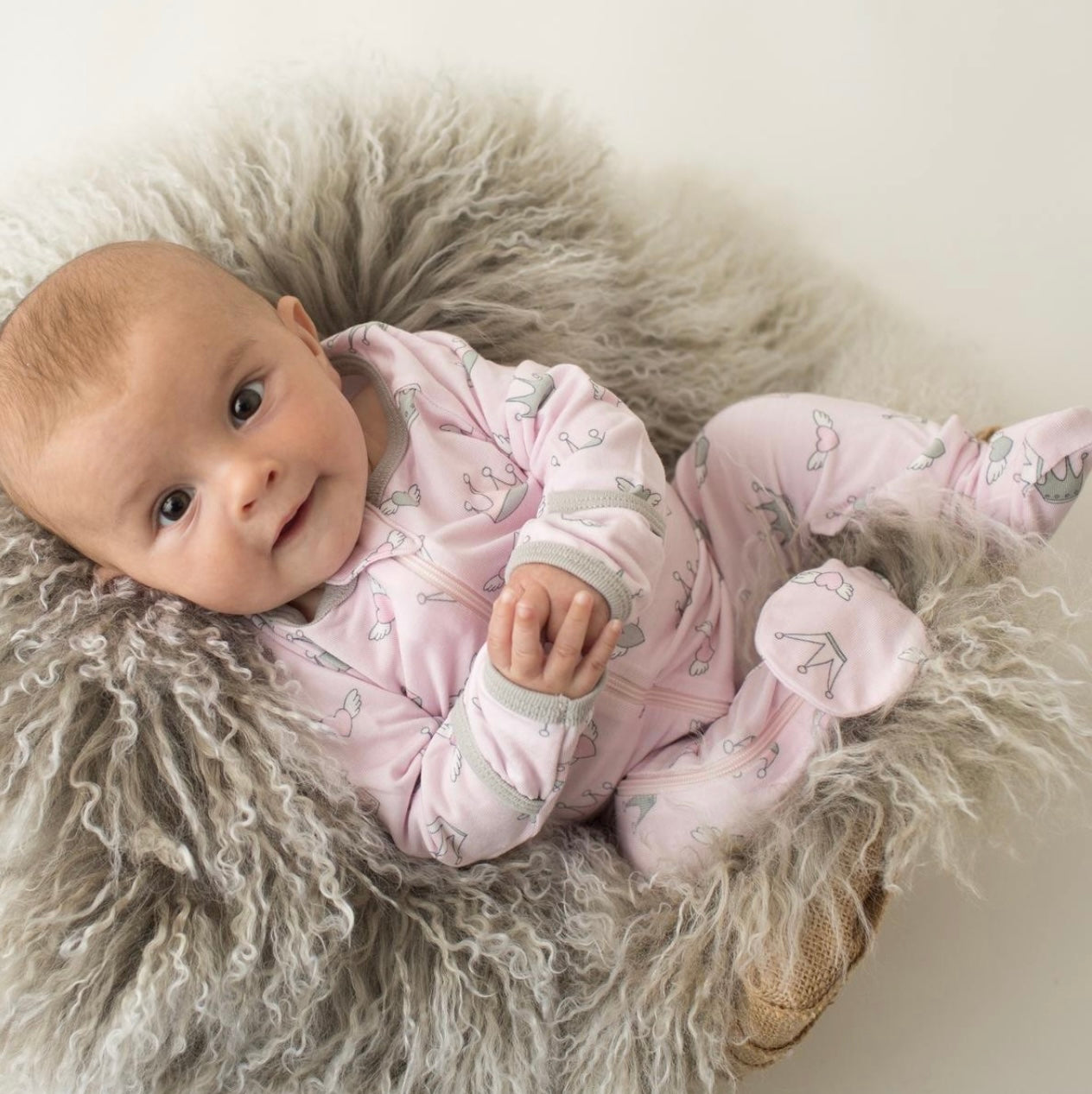 bahy girl clothing, princess baby outfit, best baby boutique, cute girl clothes