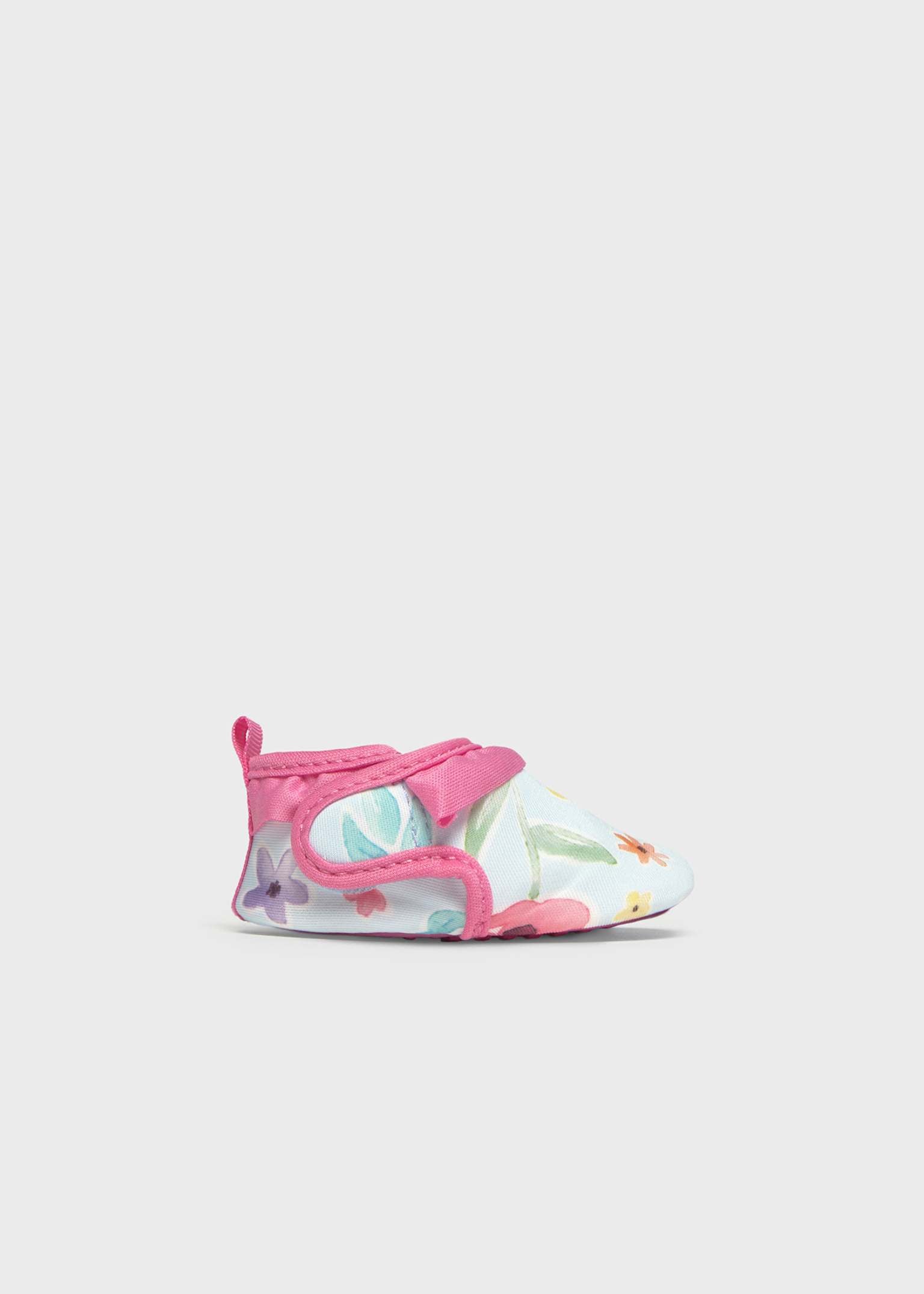 Girls beach and pool swim shoes with floral print