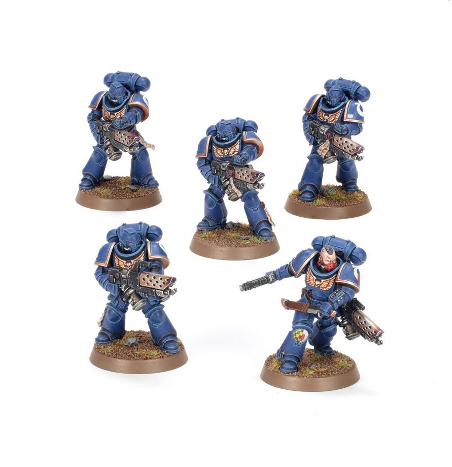 Space Marine miniatures from Warhammer 40,000 Infernus squad