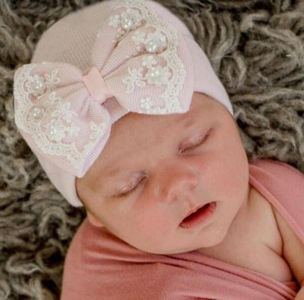 newborn hospital hat for girls, newborn photography, lace and pearl bow newborn hat, best baby boutique, newborn photo prop, newborn hat, baby beanie