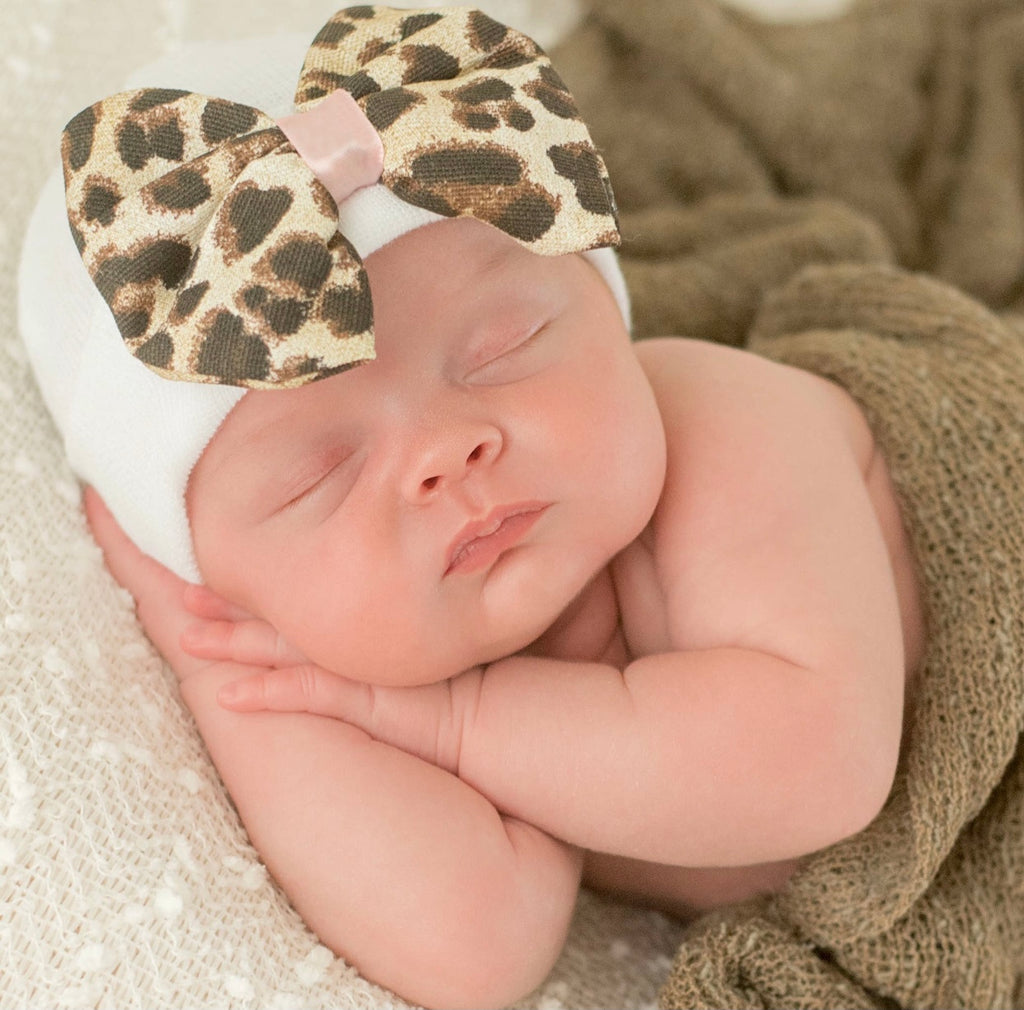 leopard baby hat, newborn hospital hat, leopard hospital hat, baby girl clothing, baby boutique, leopard bow newborn hat, newborn photo prop, cute photogrphy idea for newborn, baby girl clothing, best baby boutique